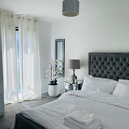 Modern, Stylish And Central Home マンチェスター エクステリア 写真