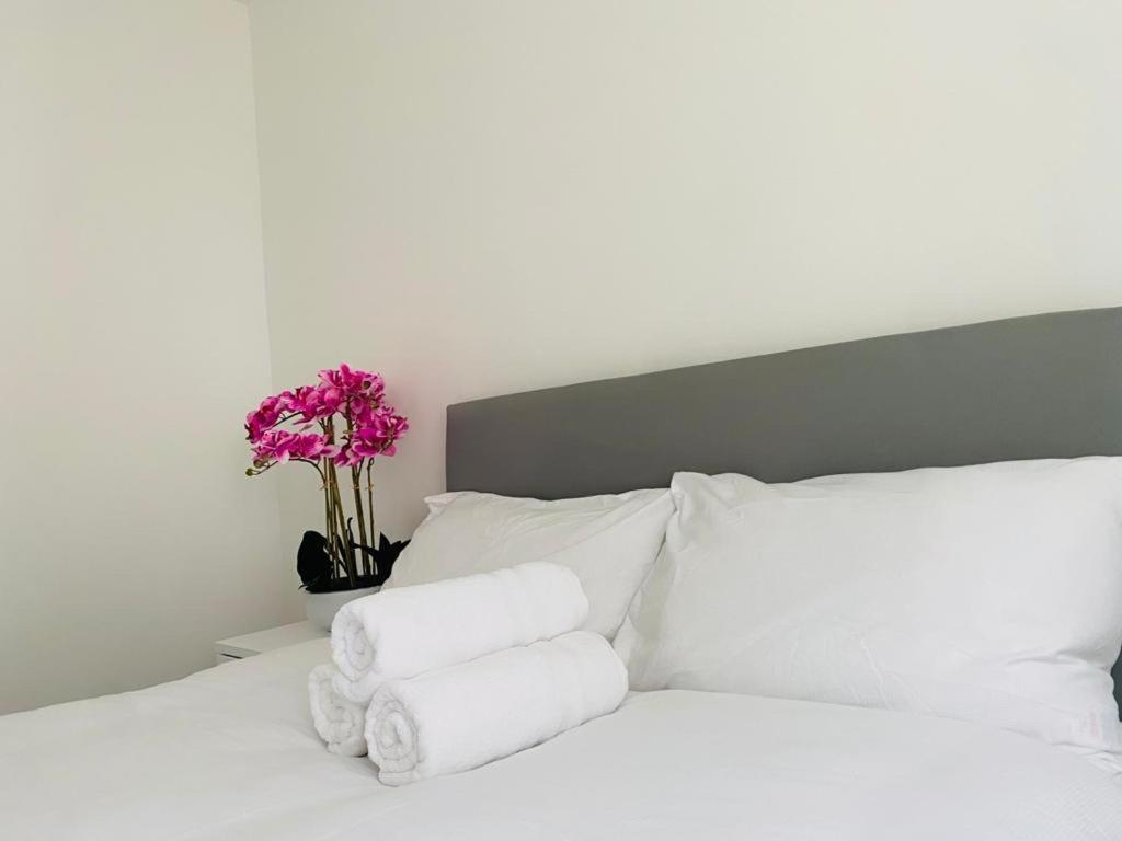 Modern, Stylish And Central Home マンチェスター エクステリア 写真