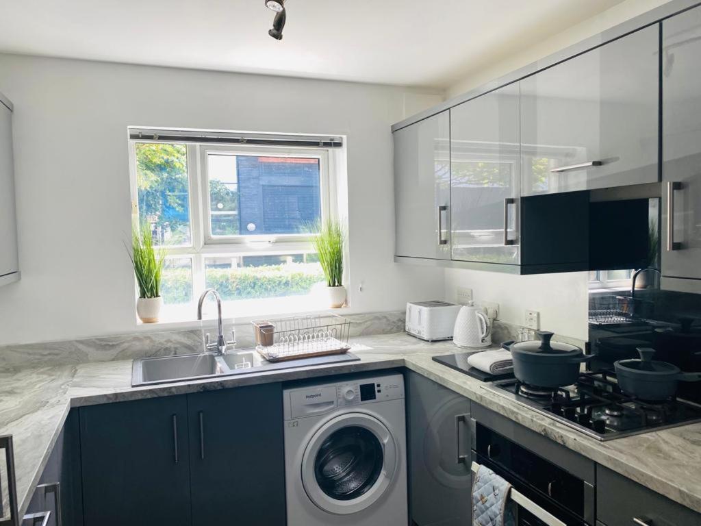 Modern, Stylish And Central Home マンチェスター エクステリア 写真