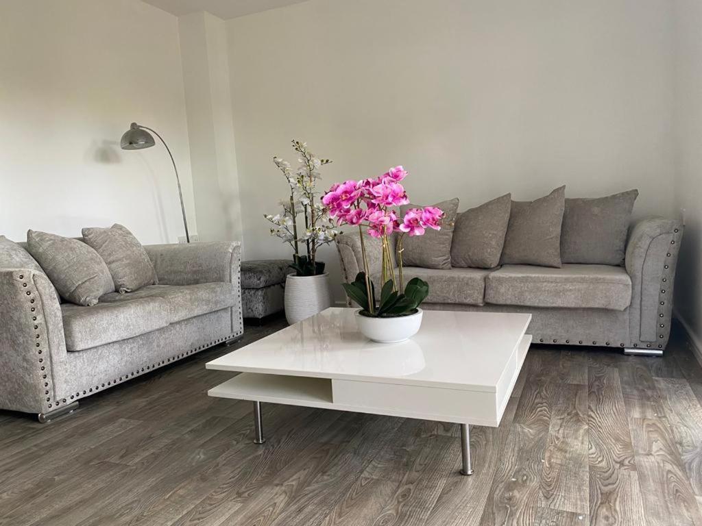 Modern, Stylish And Central Home マンチェスター エクステリア 写真